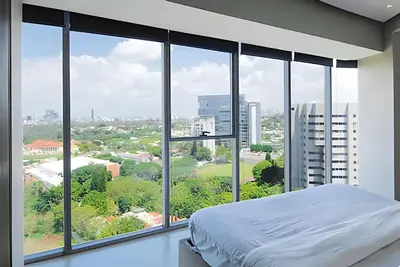 Image de Bright 2br retreat w/ pool & gym