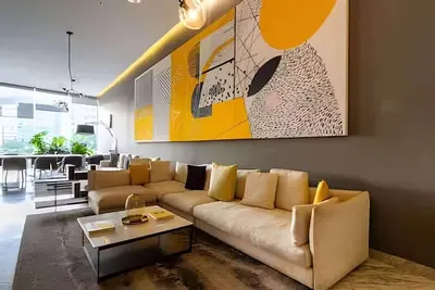 Image de Relaxed condo w/ pool access & gym