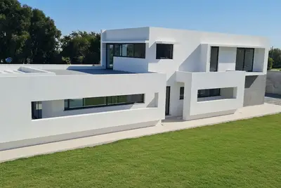 Image de Villa 'Bella Casa' avec vue sur le lac, piscine privée et climatisation