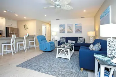 Image de Relax in Peaceful Paradise/Less Than 5 Minutes From the Beach
