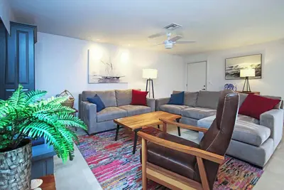 Image de 🏖️ Modern Corner Unit B5 at Sanibel Arms West - 140 Steps to the Beach