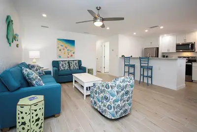 Image de Tranquil Sanibel Arms West Garden Unit J4 | Lush Gardens, Quick Walk to Beach