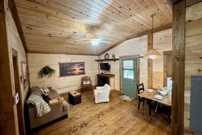 Image de Charming 2-bedroom cabin in beautiful mountains of Pickens, Sc.
