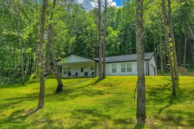 Image de The Magnolia Barndo-Maison-Salle de bain privée séparée