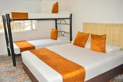 Hotel Flamante Bulevar- Quadruple Room with bathroom 2