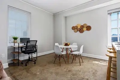 Image de Charming Historic 1bd Loft Downtown | Free Parking