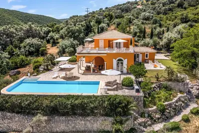 Image de Luxurious private Kronos Estate 44. 000 m2, 5 star, spectacular sea view!