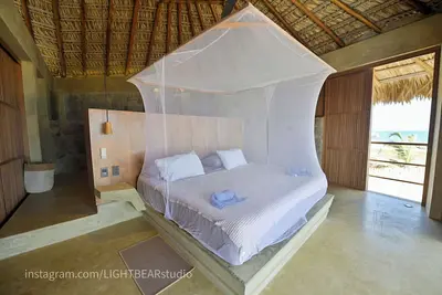 Image de Front beach room in a beautifully designed luxuary house with spectacular views