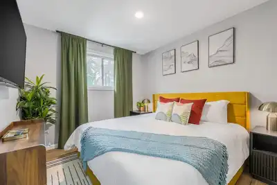 Image de Cozy 2-bedroom apartment close to Kansas City, King bed and Workspace