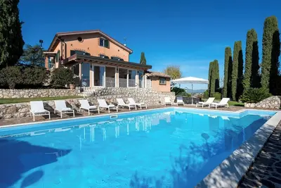 Image de Tenuta Cavi 6+4, Emma Villas