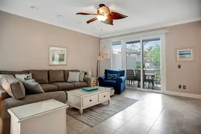 Image de 1270 Harbour Town Club at The Sea Pines Resort