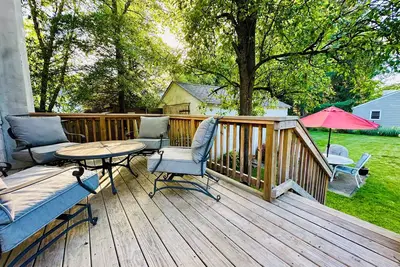Image de Princeton Haven w/ Private Deck, Lush Backyard & Walk to Downtown Princeton!