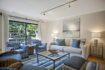 Image de 2449 Inland Harbour at The Sea Pines Resort