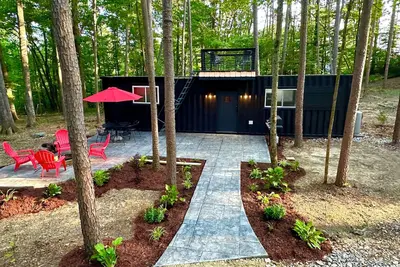 Image de Container Home with Rooftop Deck, Amazing Views, Full Kitchen and Bath, Wi-Fi