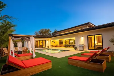 Image de Luxury, Free Breakfast/Free Transfer, Sleeps 24