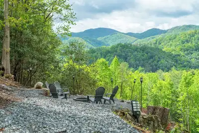 Image de Secluded Modern AFrame, Direct Mountain Views, Lush Forest & Creek, Checkin 12pm
