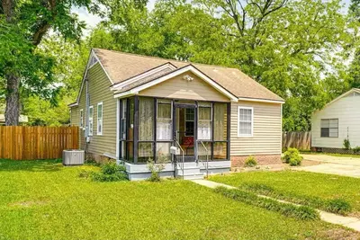 Image de Charming 2-bedroom house in Petal with WiFi, 5min from free splash pad