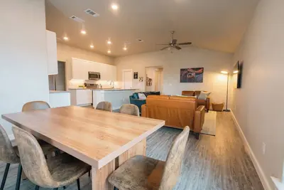 Image de The Slowdown Saddle - Hot Tub