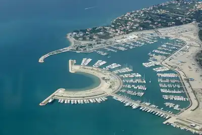 Image de Apartments Kapetan - One Bedroom with Terrace