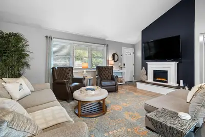 Image de Lake Cottage|Hot Tub|Game Room|Sleeps 7