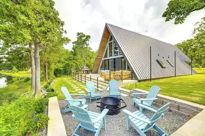 Image de A-Frame Cabin w/ Deck Near Cedar Creek Lake
