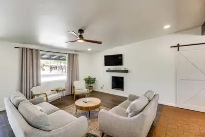 Image de 2 Mi to Trail Dust Town: Home w/ Large Yard!