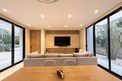 Image de \"Zen House in the Baru Islands\".