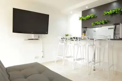 Image de Comfortable and Central