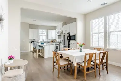 Executive Suite – Prime Location for Tesla & Silicon Valley Work Stays