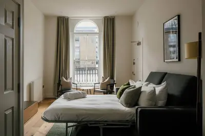 Image de One Bedroom Apartment with Sofa Bed