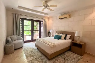 Image de Charming 3-bedroom villa with WiFi and Ac in beautiful Claridges