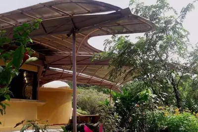 La Cusuca \nThis underground home is a one of a kind!