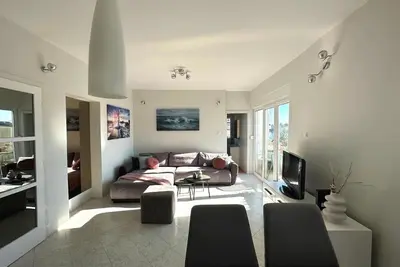 Image de Appartement de trois chambres avec le balcon et la vue sur le mer Zadar (A-24250-a)
