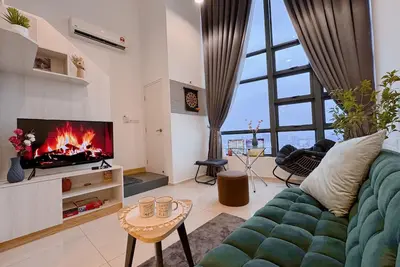 Image de Scenic Kuala Lumpur Ekocheras condo with Pool Mall and Train