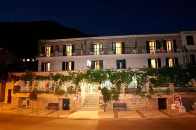 Image de Hôtel Le Bon Accueil à Porto - Ota en Corse du Sud, Hôtel Familial