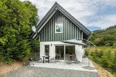 Image de Maison de vacances 'Traumblick' avec vue sur la montagne, terrasse privée et Wi-Fi