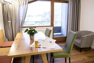 Image de s' Familäre - Valschena Apartments
