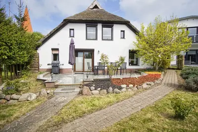 Image de Idyllic thatched house on the Strelasund - Reethaus Altefähr