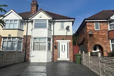 Image de Spacious 4-Bed Solihull Home ideal for Contractors