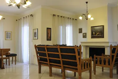 Image de Peloponnese Corinthos Seaside Villa For Short Rent 50 Metres From The Seaside