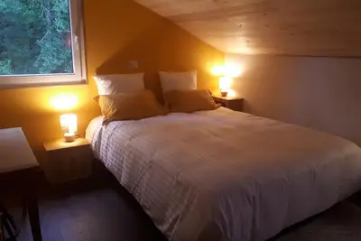 Image de Chambres individuelles, avec une cuisine équipée commune et salle de bain.