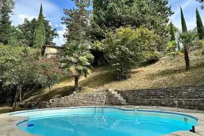 Image de Charmante maison en pierre avec piscine, parc arboré, vue imprenable en Provence