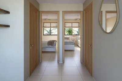 Image de Charming 2-bedroom apartment with WiFi and Ac in lovely 2 min from mambo beach
