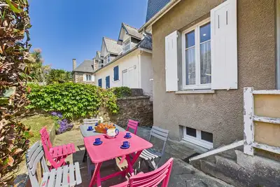 Image de 400 m de la plage, jardin, maison pour 6
