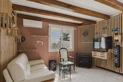 Image de Maison pour 2 adultes et 2 enfants avec jardin