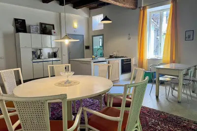 Image de Cozy and spacious vacation home in the historic center of Vetralla