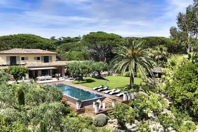 Image de Villa de Luxe au Cœur des Parcs de Saint-Tropez