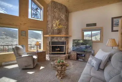 Image de New Listing! 3-story Mountain Cabin - Breathtaking Views - Large Deck