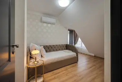 Prestige Central Apartment 10