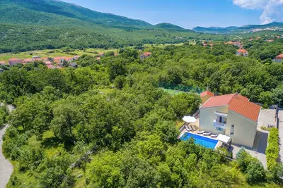 Image de Villa Irena-Jacuzzi, Sauna&Heated pool near Split